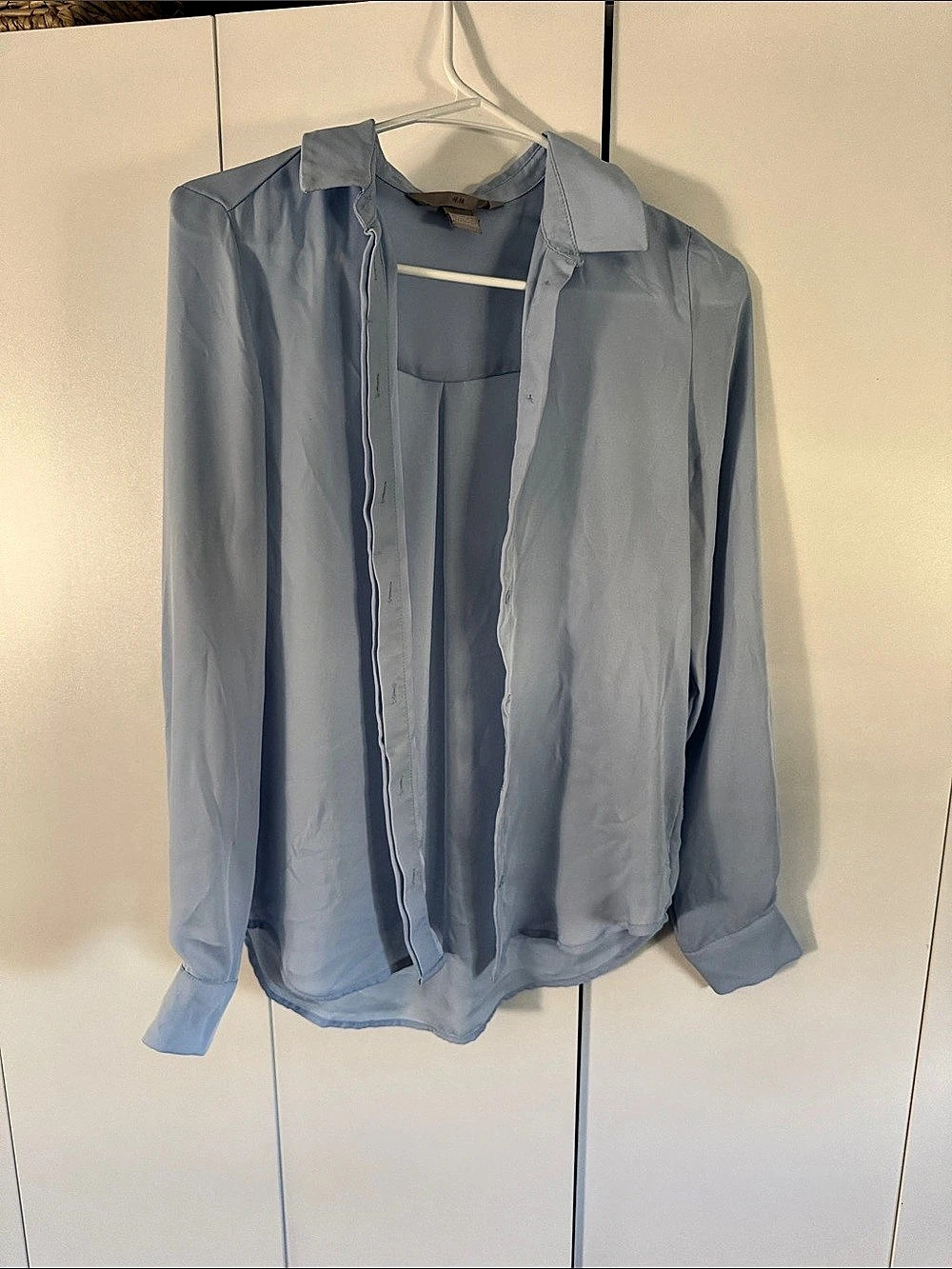 H&M Button Front Shirt in Blue Size 0 Like New